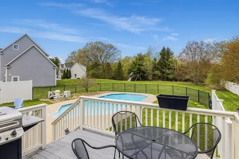 8 Mason Drive Stratham NH 03885