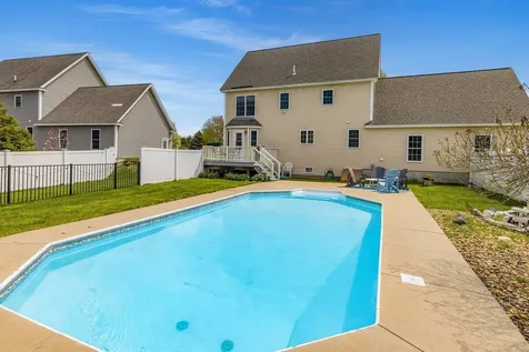8 Mason Drive Stratham NH 03885