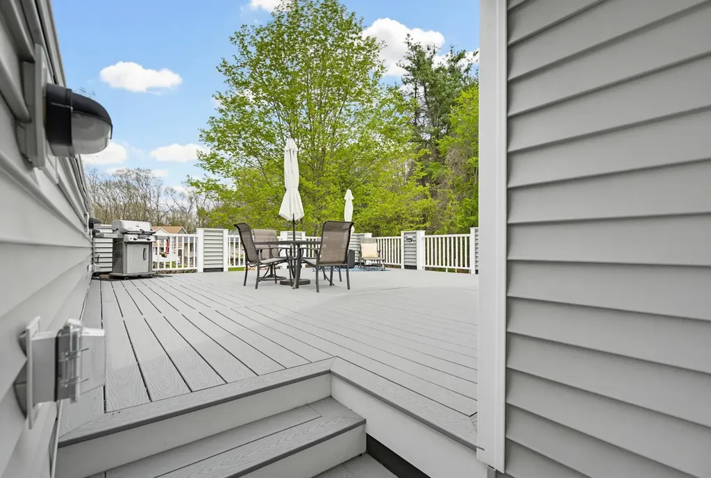 9 Springview Terrace Plaistow NH 03865