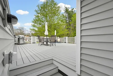 9 Springview Terrace Plaistow NH 03865