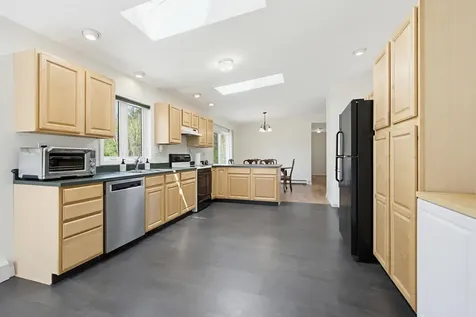 51 Hejo Road Weare NH 03281