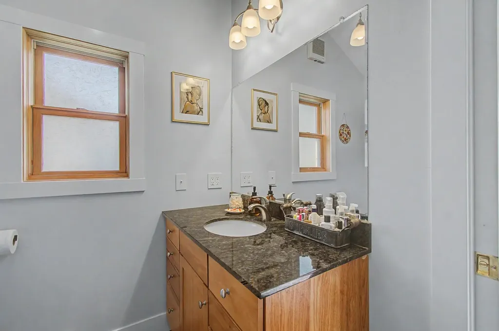 22 Davis Parkway South Burlington VT 05403