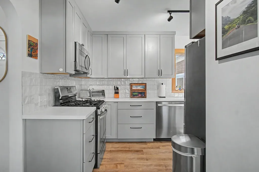 22 Davis Parkway South Burlington VT 05403