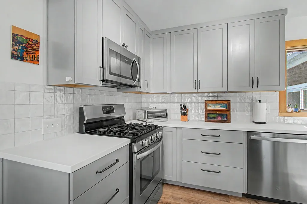 22 Davis Parkway South Burlington VT 05403