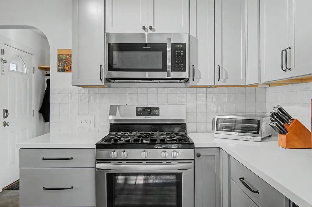 22 Davis Parkway South Burlington VT 05403