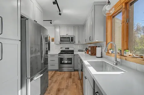 22 Davis Parkway South Burlington VT 05403