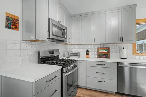 22 Davis Parkway South Burlington VT 05403