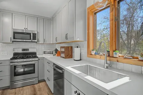22 Davis Parkway South Burlington VT 05403