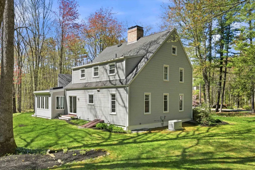 3 Indian Trail Exeter NH 03833