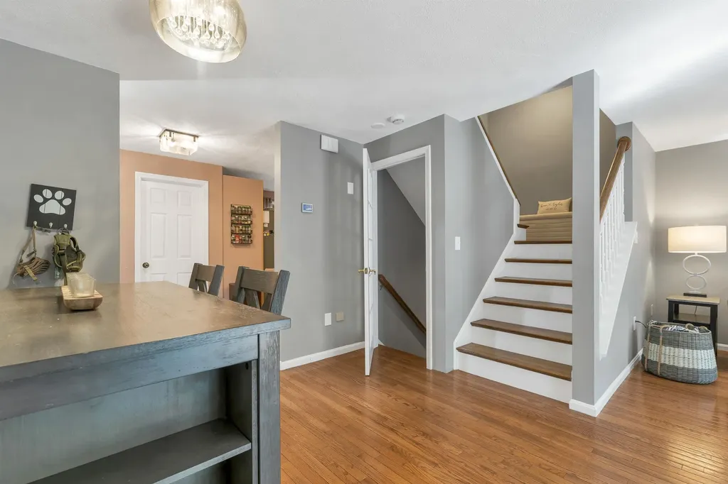 3 Seaver Brook Lane Plaistow NH 03865