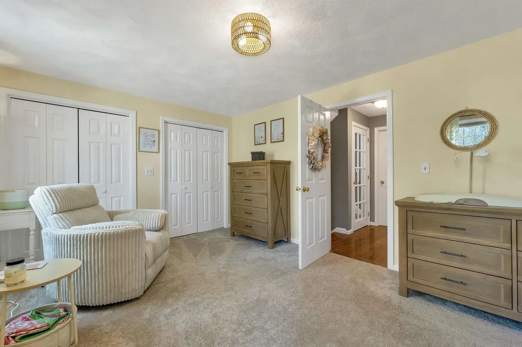 3 Seaver Brook Lane Plaistow NH 03865