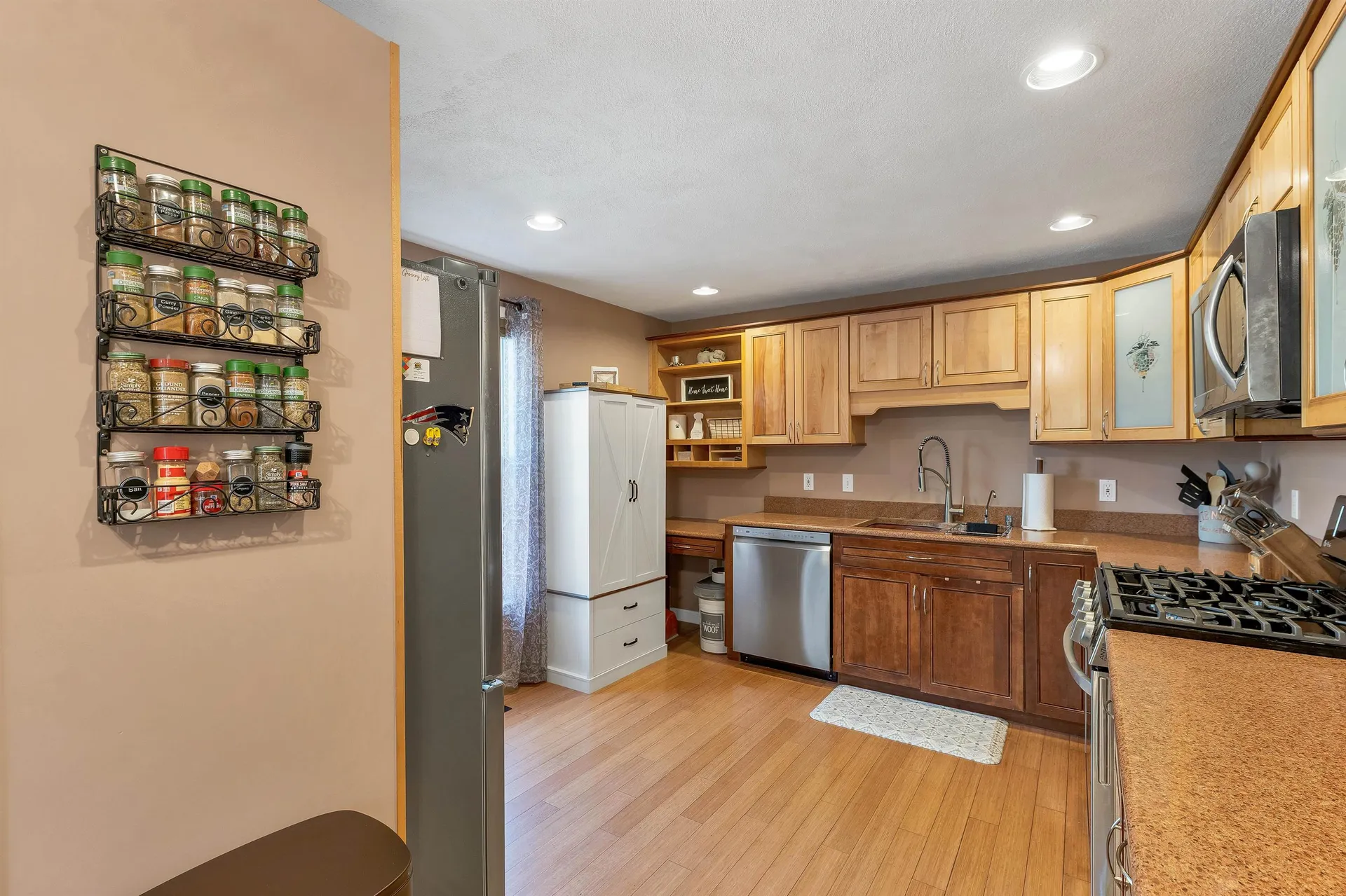 3 Seaver Brook Lane Plaistow NH 03865