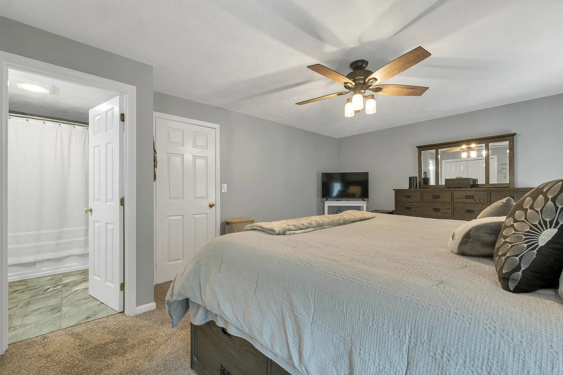 3 Seaver Brook Lane Plaistow NH 03865