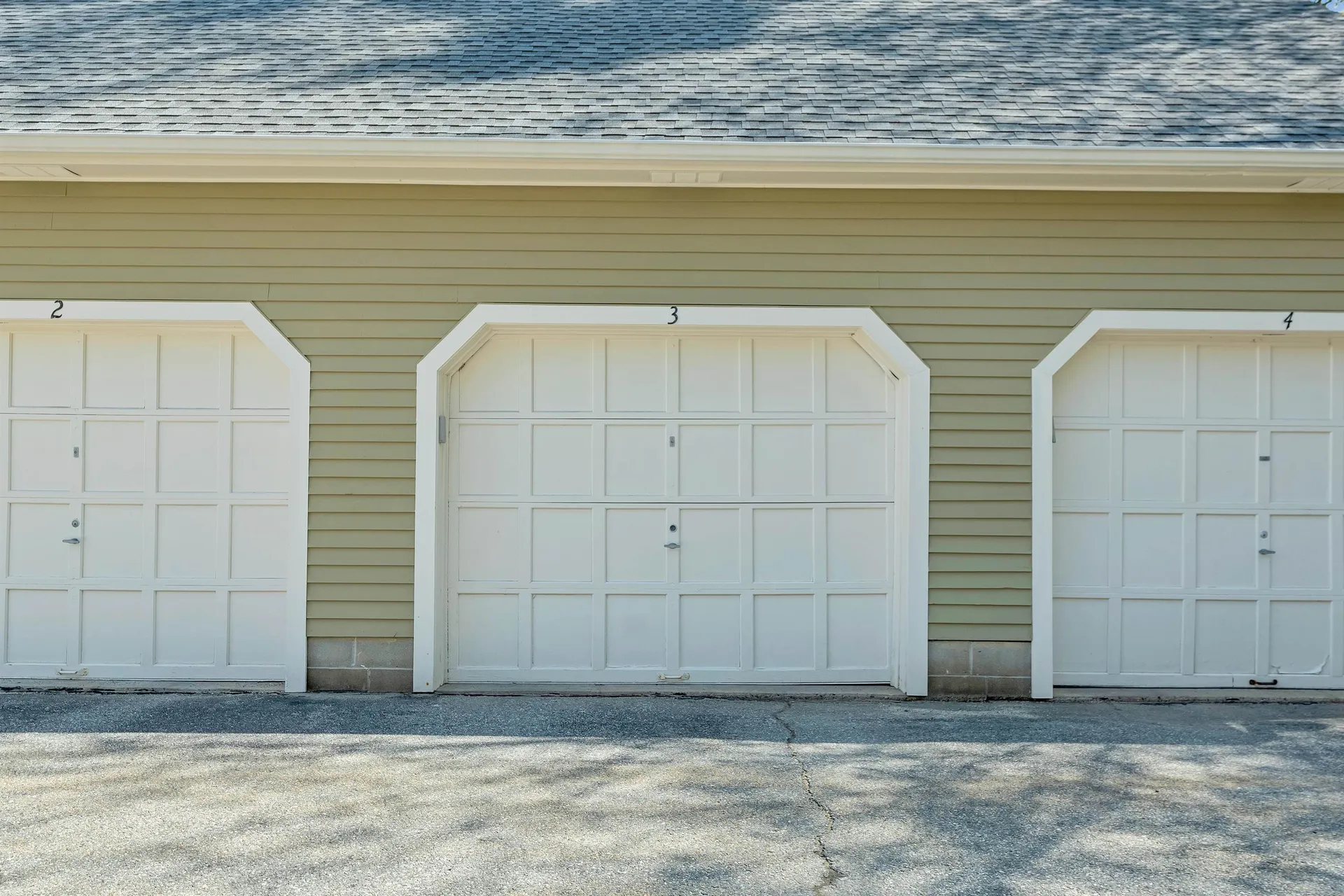 3 Seaver Brook Lane Plaistow NH 03865