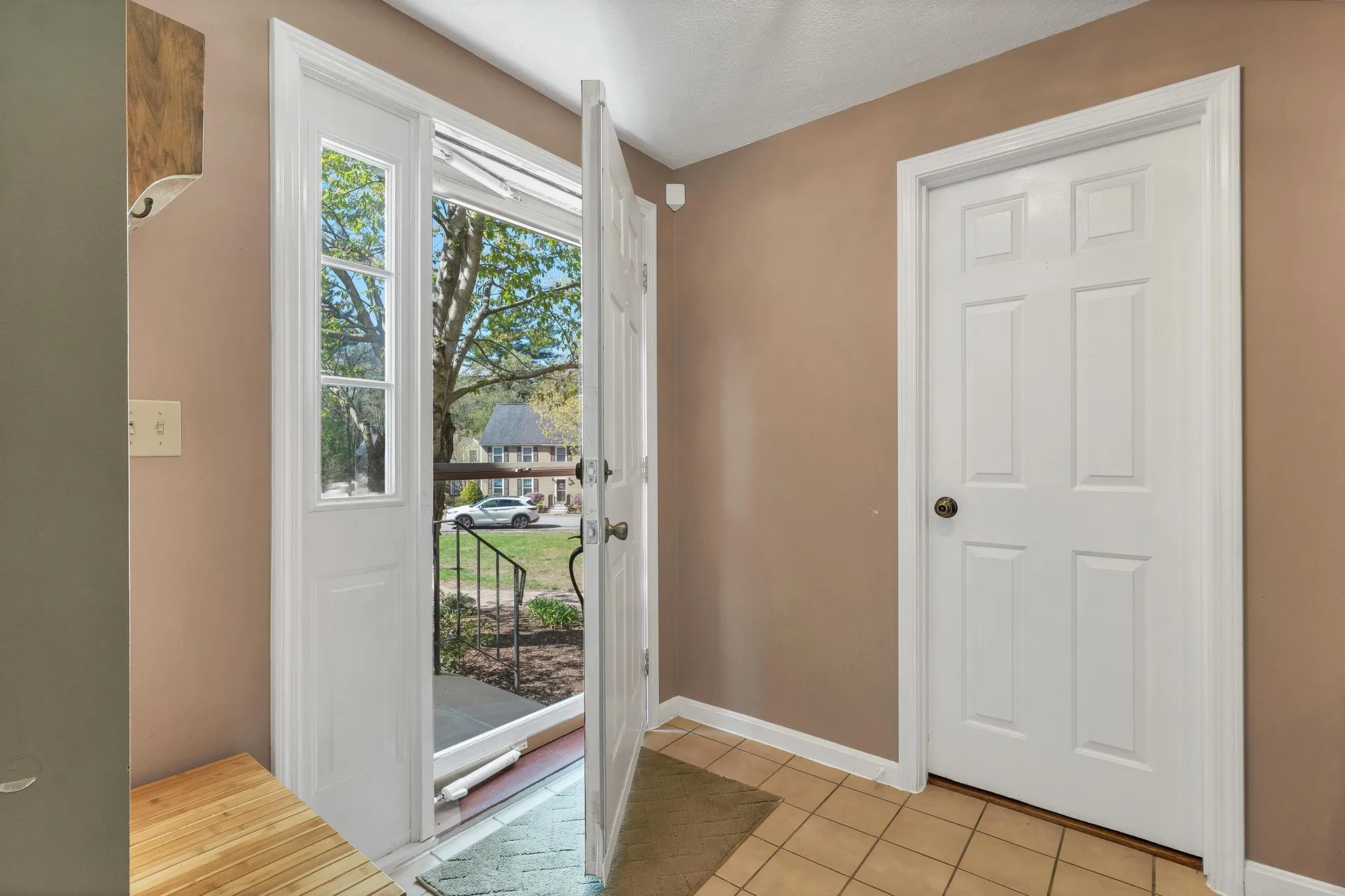 3 Seaver Brook Lane Plaistow NH 03865