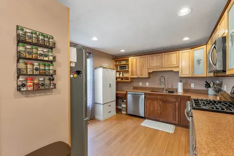 3 Seaver Brook Lane Plaistow NH 03865