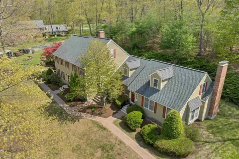 3 Seaver Brook Lane Plaistow NH 03865