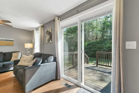 3 Seaver Brook Lane Plaistow NH 03865
