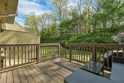 3 Seaver Brook Lane Plaistow NH 03865