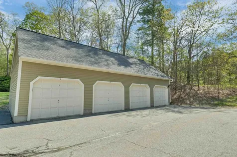 3 Seaver Brook Lane Plaistow NH 03865
