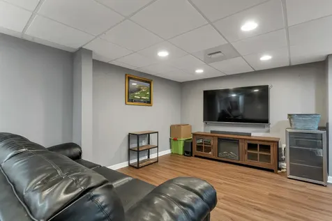 3 Seaver Brook Lane Plaistow NH 03865