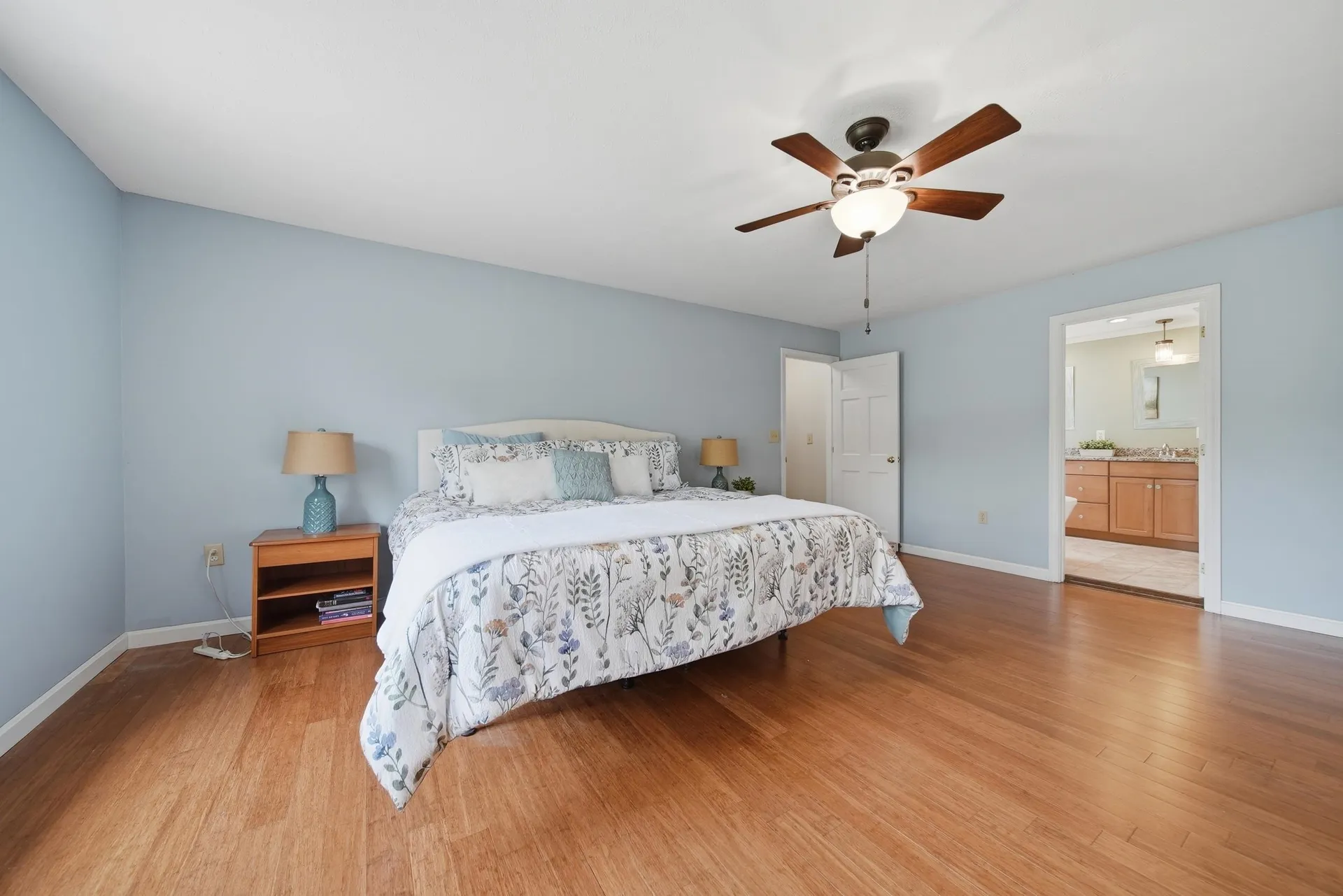 4 Royal Court Merrimack NH 03054