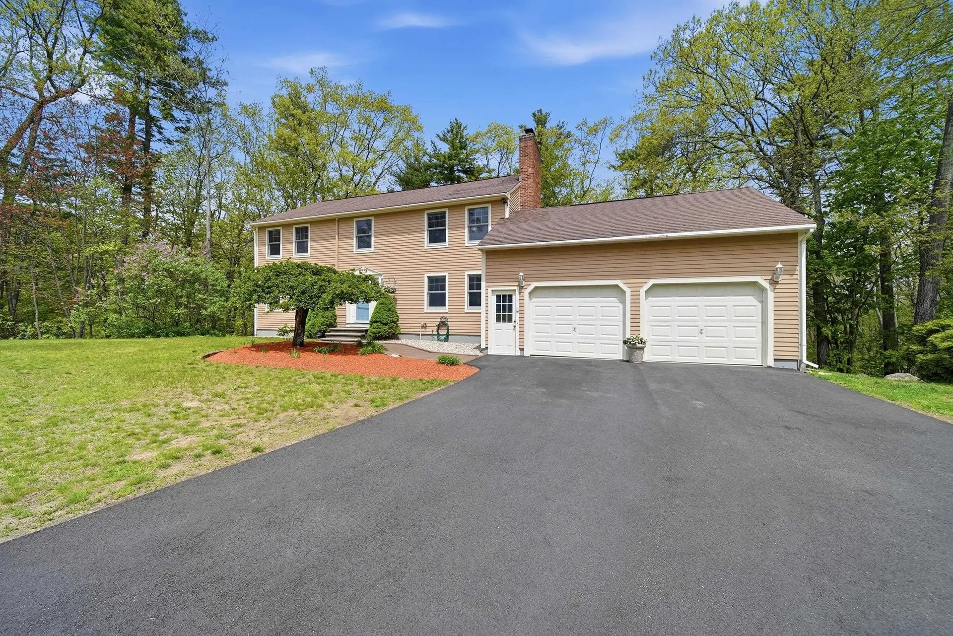 4 Royal Court Merrimack NH 03054