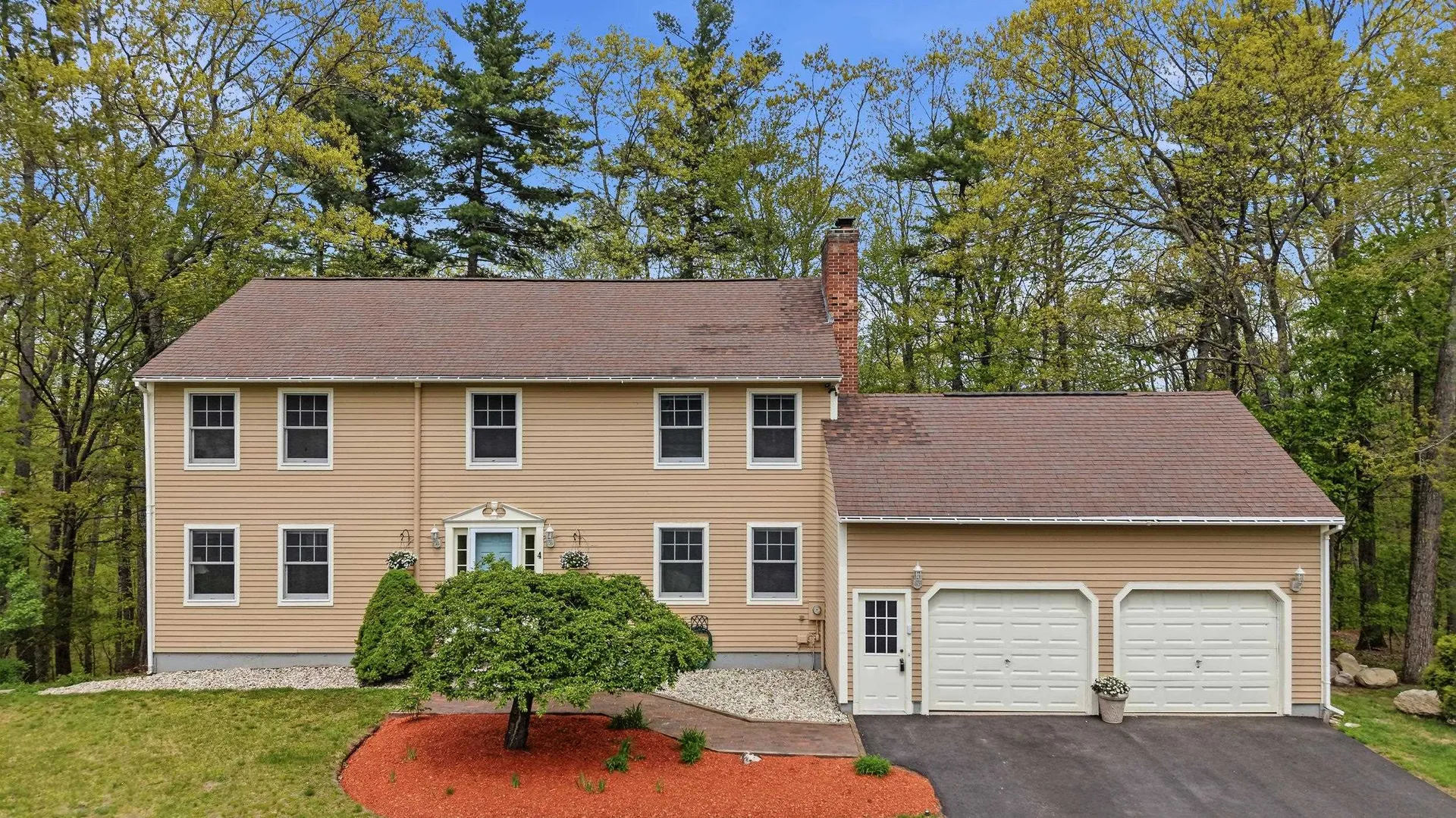 4 Royal Court Merrimack NH 03054