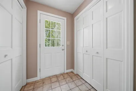 4 Royal Court Merrimack NH 03054