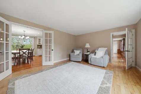 4 Royal Court Merrimack NH 03054