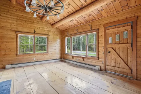 52 Nevins Road Hollis NH 03049