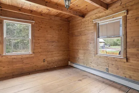 52 Nevins Road Hollis NH 03049