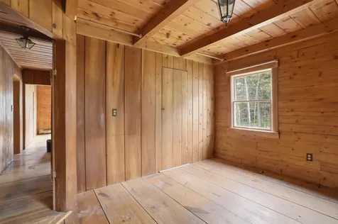 52 Nevins Road Hollis NH 03049