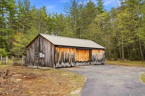 52 Nevins Road Hollis NH 03049