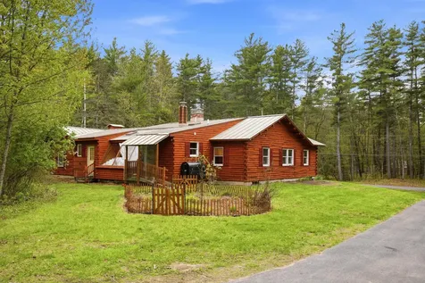 52 Nevins Road Hollis NH 03049