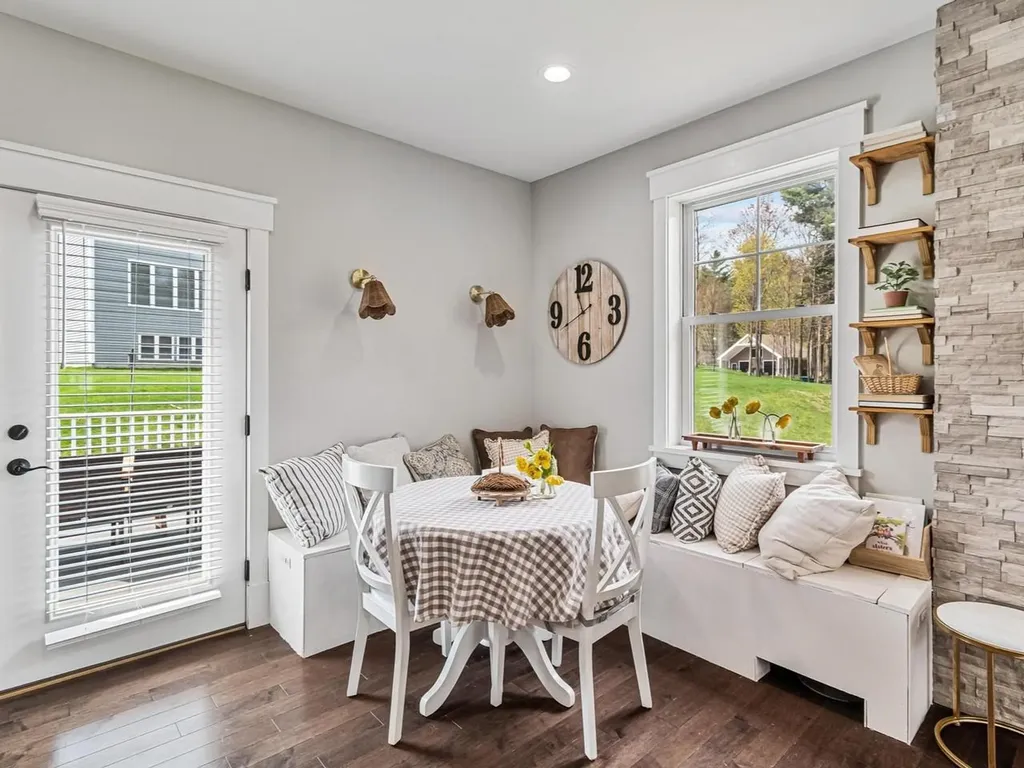12 Kristen Drive Colchester VT 05446