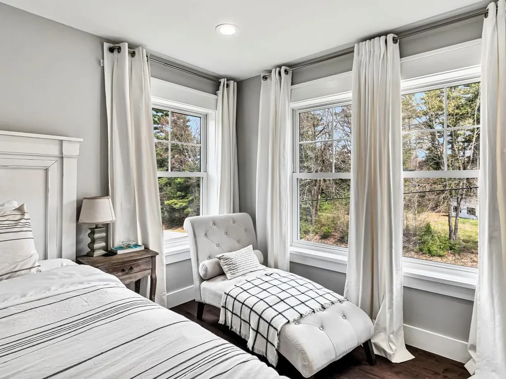 12 Kristen Drive Colchester VT 05446