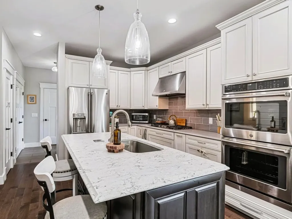 12 Kristen Drive Colchester VT 05446