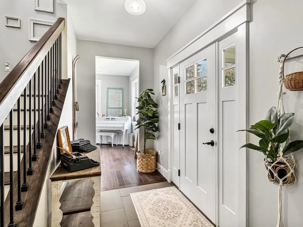 12 Kristen Drive Colchester VT 05446