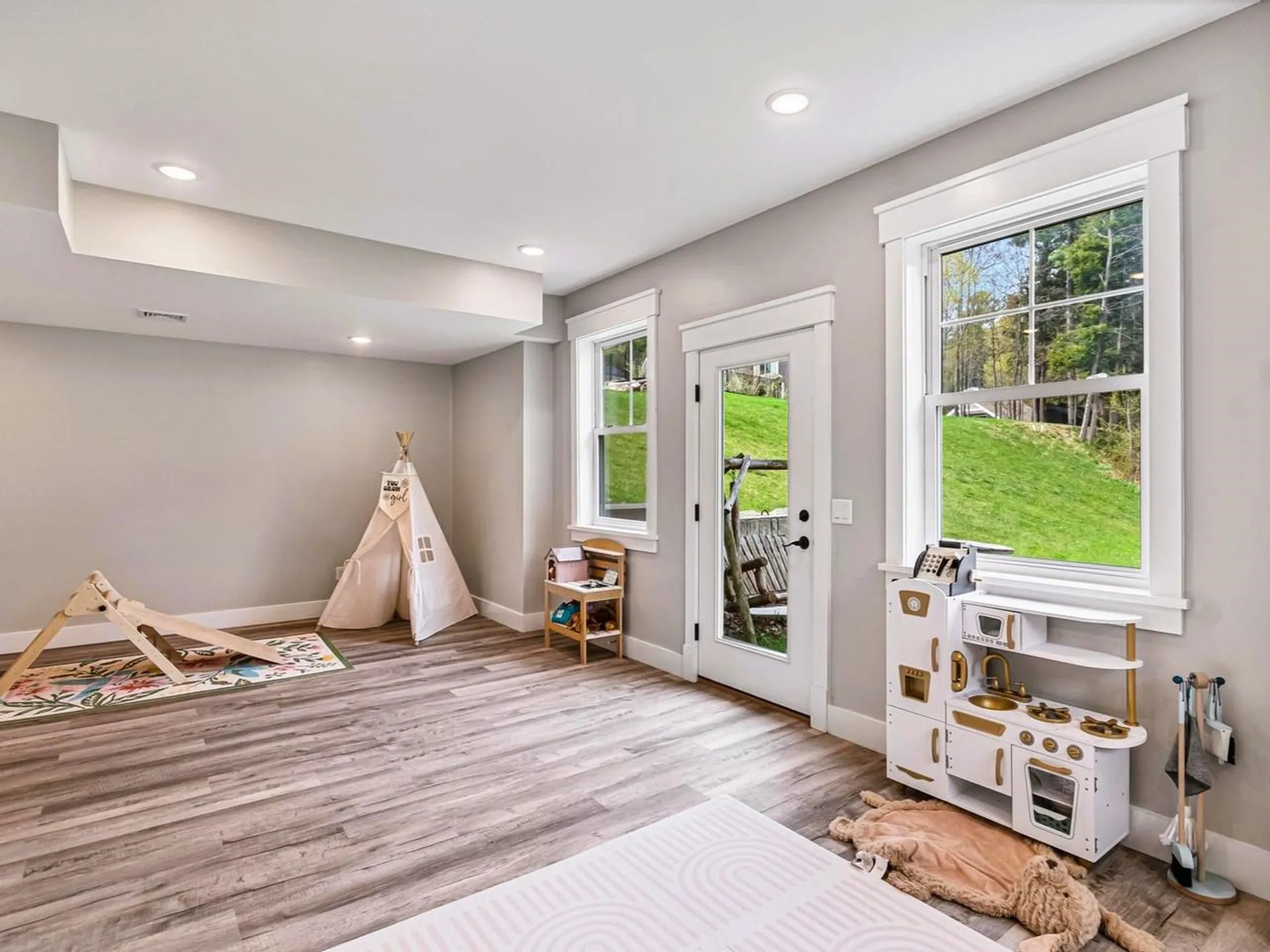 12 Kristen Drive Colchester VT 05446