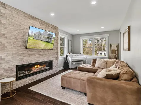 12 Kristen Drive Colchester VT 05446