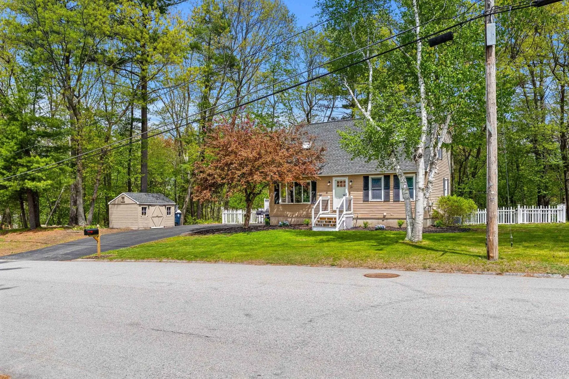29 Hazel Avenue Nashua NH 03062