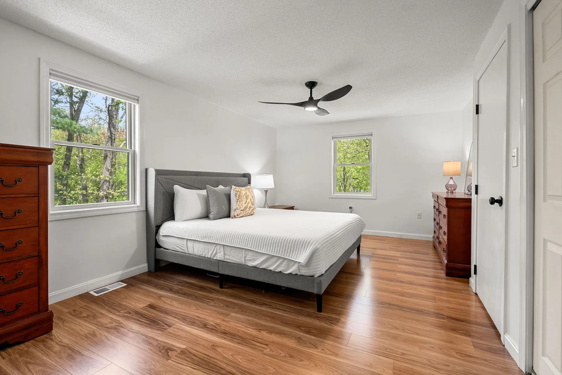 29 Hazel Avenue Nashua NH 03062