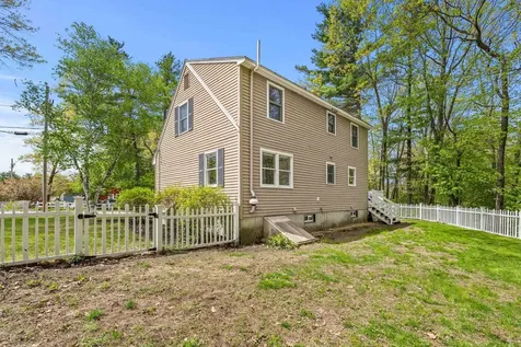 29 Hazel Avenue Nashua NH 03062