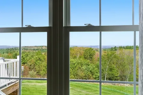 20 Pinnacle Lane Bow NH 03304