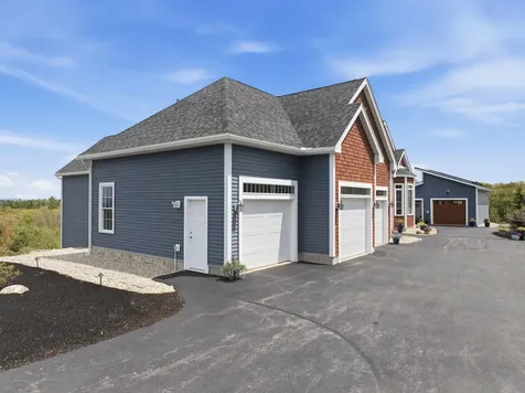 20 Pinnacle Lane Bow NH 03304