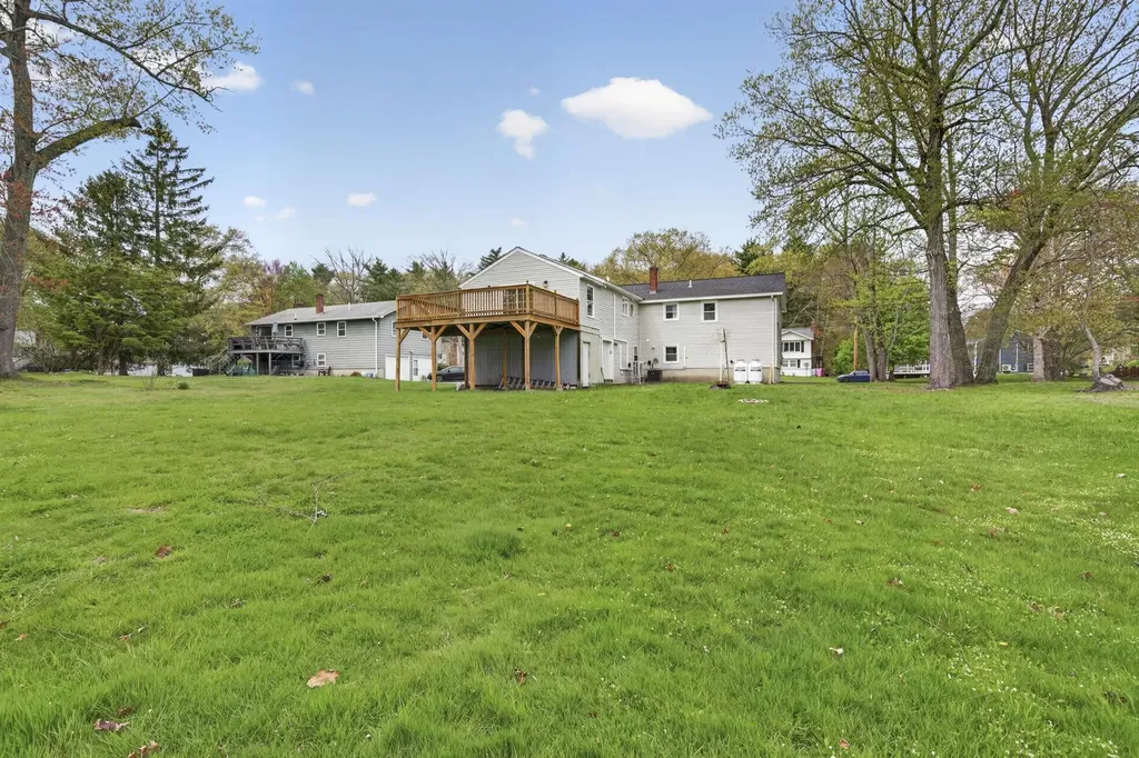 27 Townsend Avenue Salem NH 03079