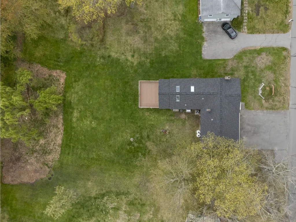 27 Townsend Avenue Salem NH 03079