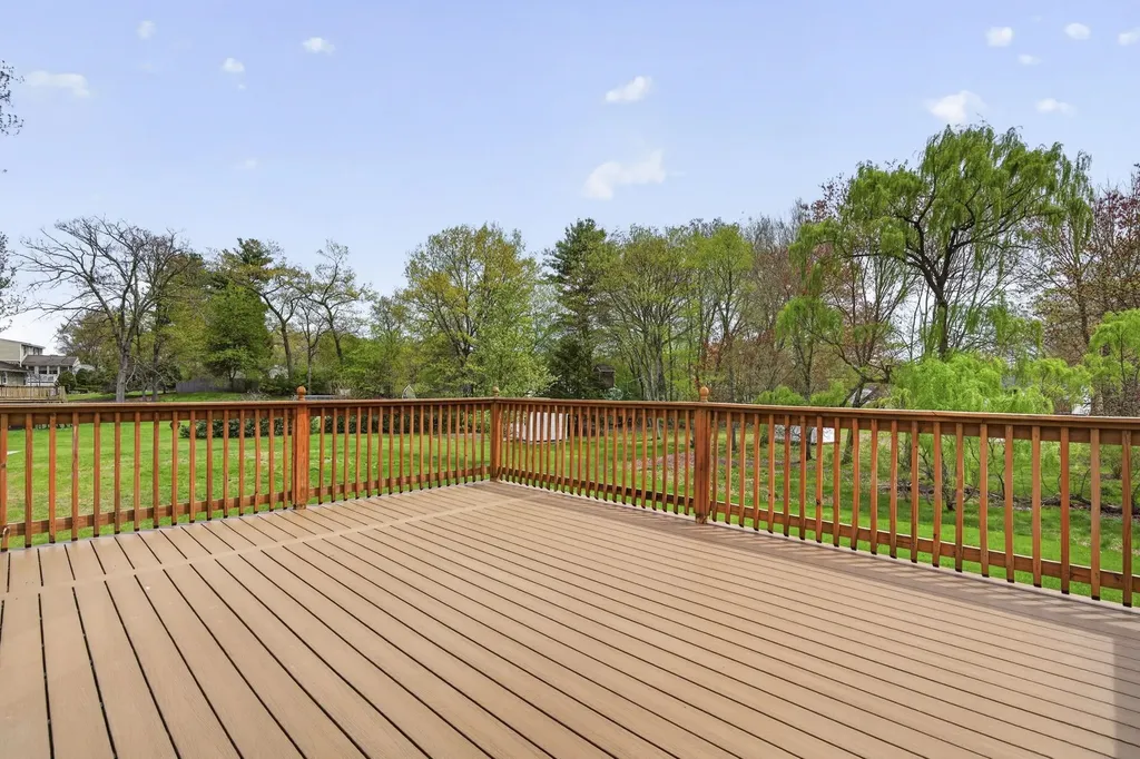 27 Townsend Avenue Salem NH 03079