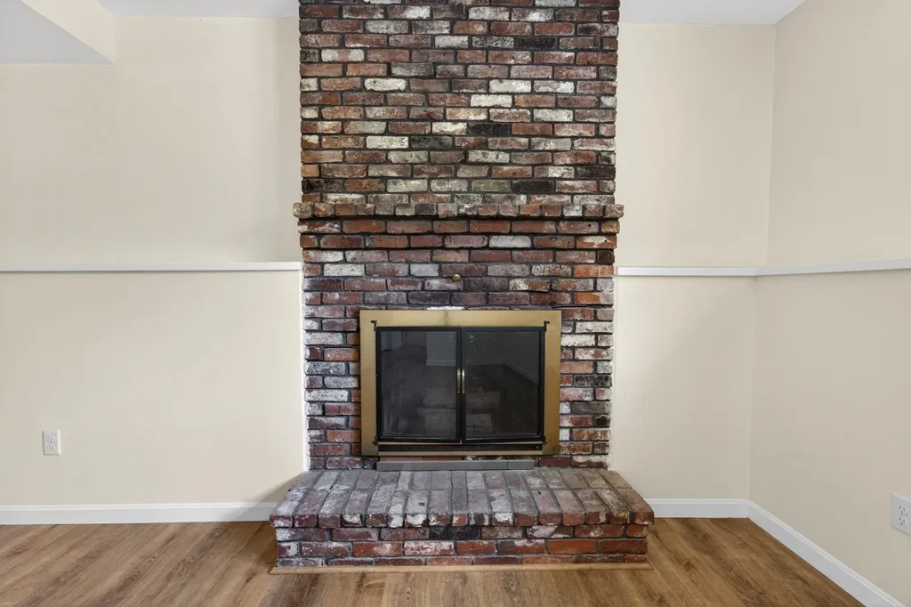 27 Townsend Avenue Salem NH 03079